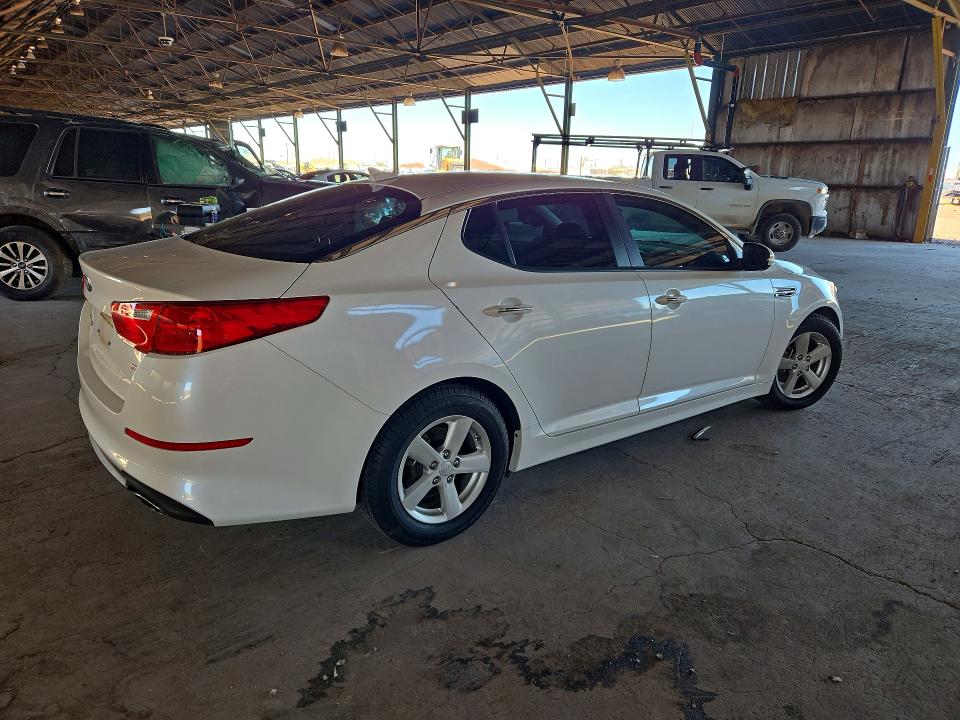 Foto 3 de la subasta – 2015 KIA OPTIMA con VIN KNAGM4A74F5649458