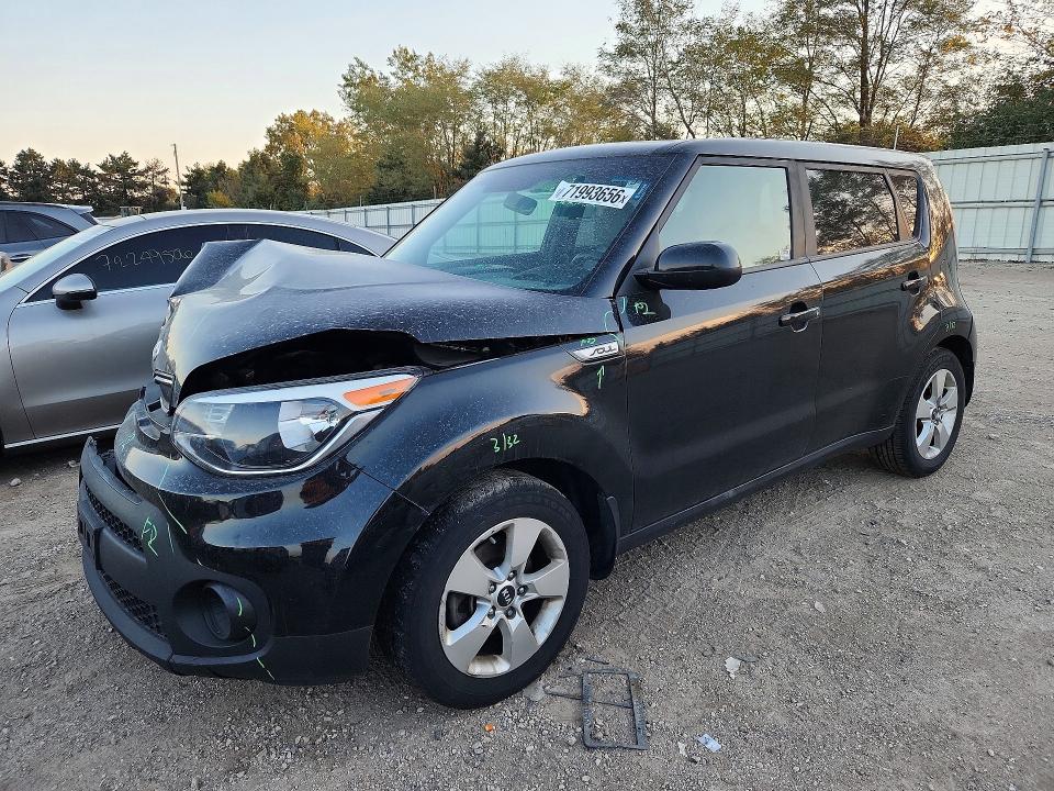 KIA SOUL 2018 مع رقم تعريف المركبة KNDJN2A22J7554537 - صورة من المزاد
