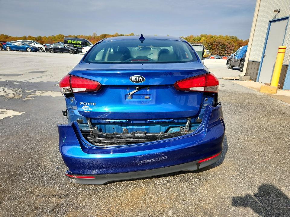 Снимка 6 от търг – 2018 KIA FORTE с VIN 3KPFK4A70JE213577