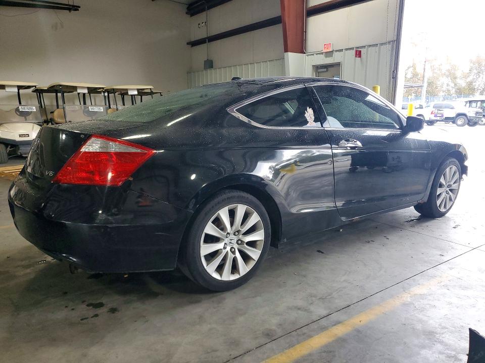 Снимка 3 от търг – 2009 HONDA ACCORD с VIN 1HGCS228X9A005205