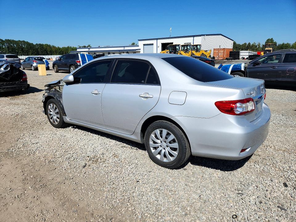 Снимка 2 от търг – 2013 TOYOTA COROLLA с VIN 2T1BU4EE4DC940127