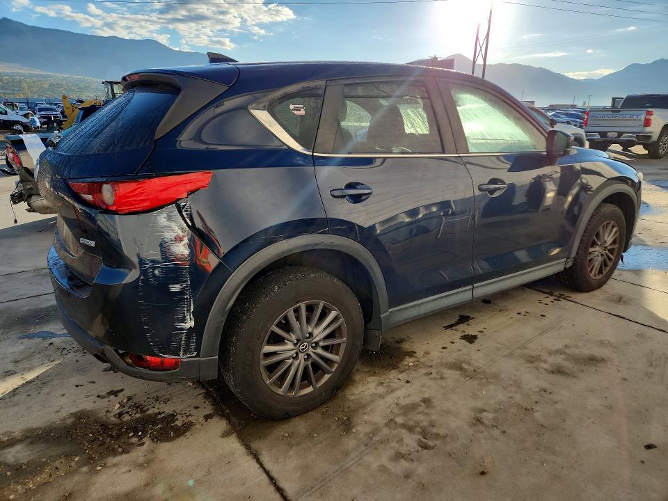 Снимка 3 от търг – 2017 MAZDA CX-5 с VIN JM3KFBCL1H0199118
