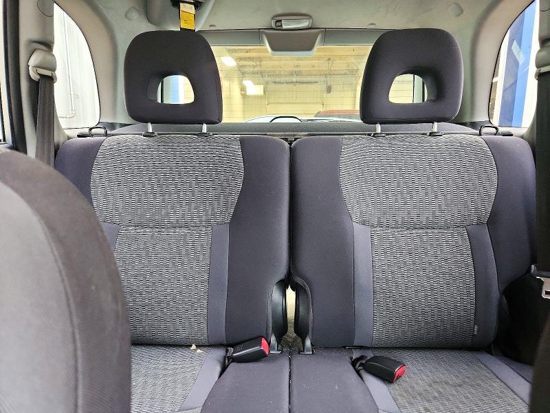 Снимка 10 от търг – 2004 TOYOTA RAV4 с VIN JTEGD20V740042709