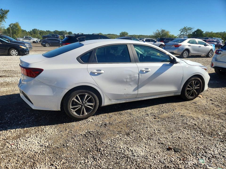 Photo 3 from auction – 2024 KIA FORTE with VIN 3KPF24AD6RE757230