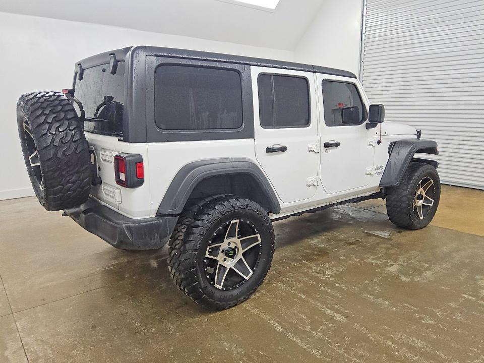 Снимка 3 от търг – 2018 JEEP WRANGLER UNLIMITED с VIN 1C4HJXDG8JW138691