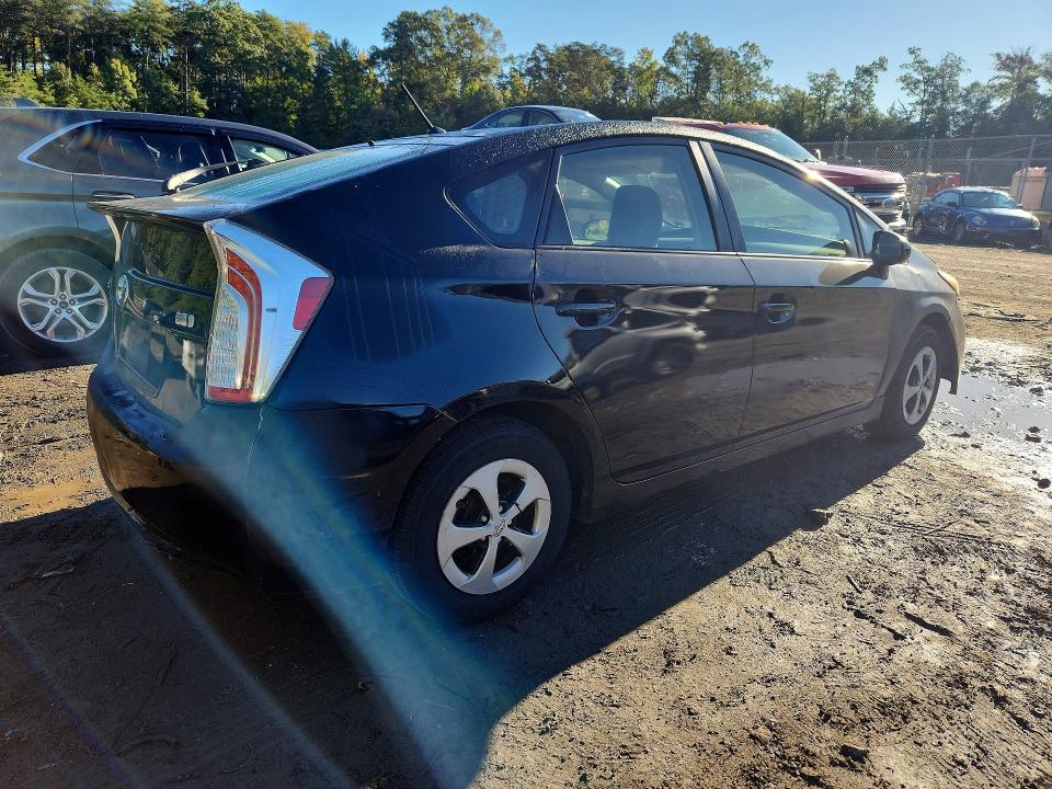Zdjęcie 3 z aukcji – 2014 TOYOTA PRIUS z VIN JTDKN3DU1E0363066