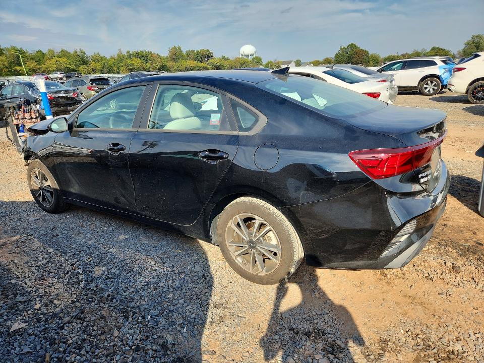 Photo 2 from auction – 2023 KIA FORTE with VIN 3KPF24AD6PE655732