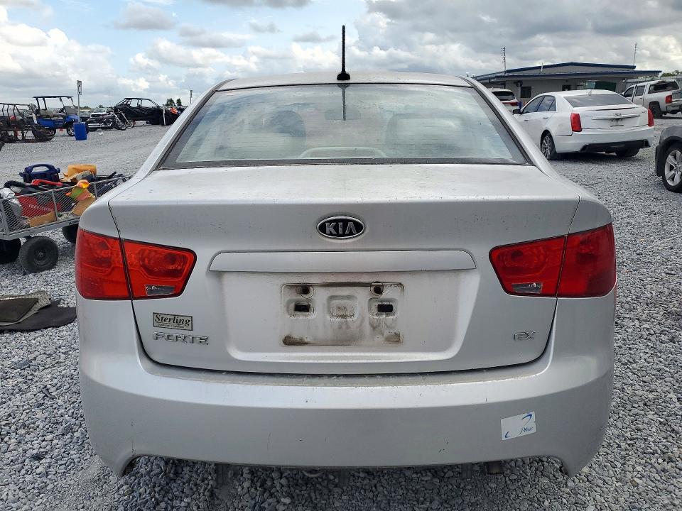 Фото 6 с аукциона – 2010 KIA FORTE с VIN KNAFU4A22A5116677