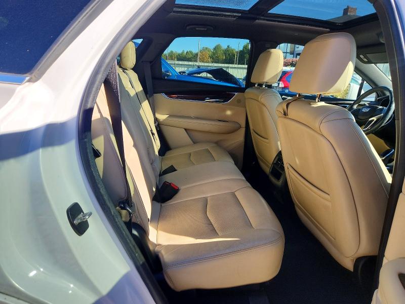 Снимка 11 от търг – 2017 CADILLAC XT5 с VIN 1GYKNDRS8HZ312283