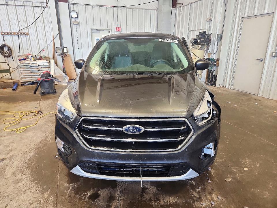 Photo 5 from auction – 2017 FORD ESCAPE with VIN 1FMCU9G92HUB67681