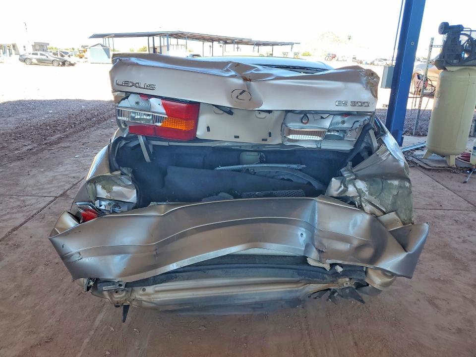 صورة رقم 6 من المزاد - 1998 LEXUS ES مع VIN JT8BF28GXW5040214
