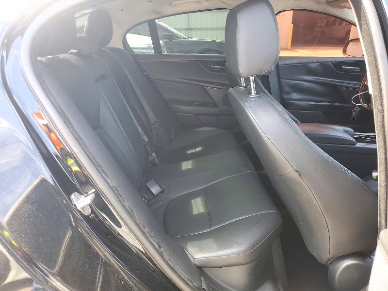 Zdjęcie 10 z aukcji – 2017 JAGUAR XE z VIN SAJAR4BG5HA962524