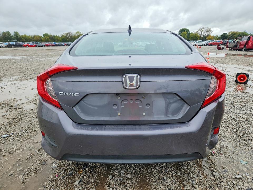 Photo 6 from auction – 2018 HONDA CIVIC with VIN 2HGFC2F77JH570948