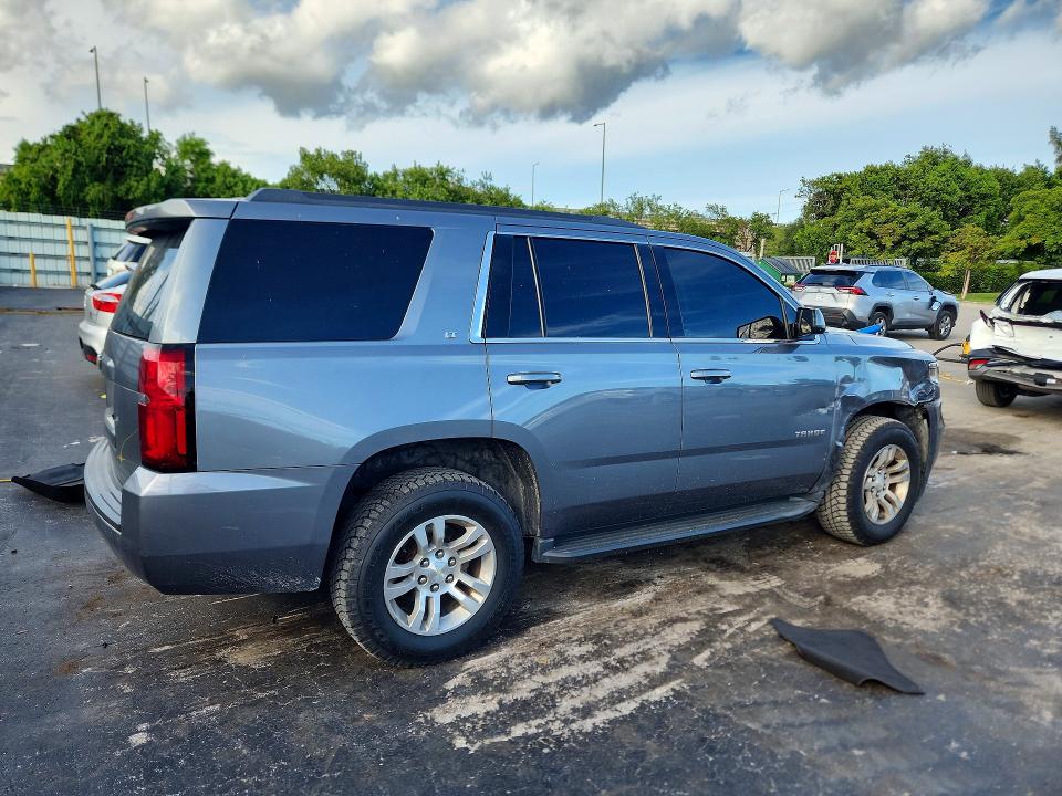 Photo 3 from auction – 2018 CHEVROLET TAHOE with VIN 1GNSKBKC5JR327102
