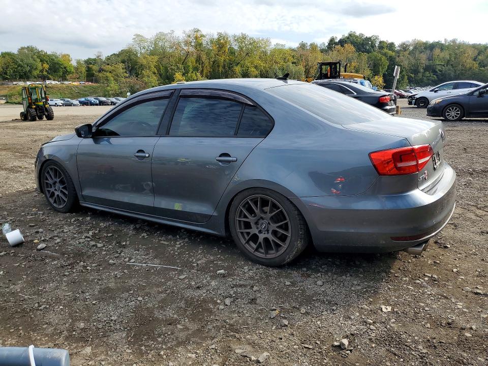 Photo 2 from auction – 2015 VOLKSWAGEN JETTA with VIN 3VW1K7AJ0FM274512