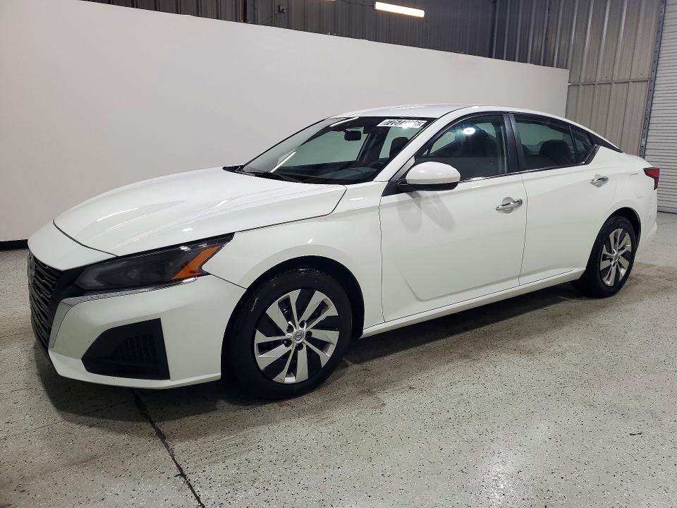 NISSAN ALTIMA 2023 with VIN 1N4BL4BV8PN335185 - Photo from auction