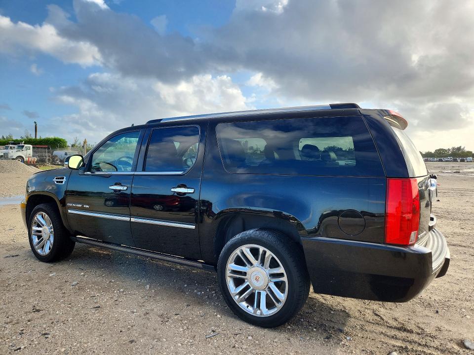 Foto 2 de la subasta – 2013 CADILLAC ESCALADE con VIN 1GYS3KEF5DR222747