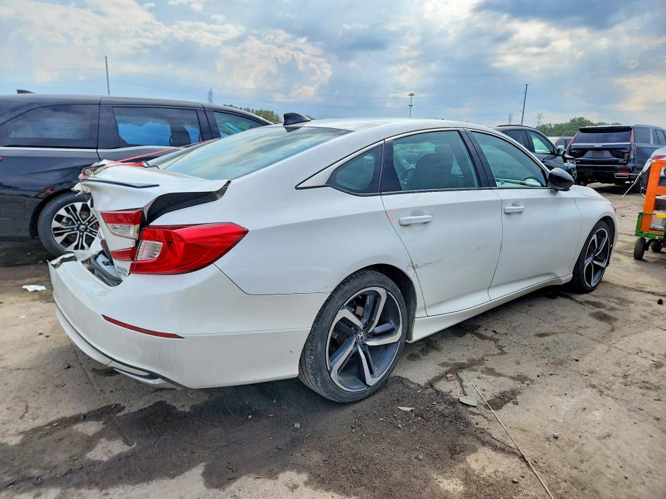 Снимка 3 от търг – 2022 HONDA ACCORD с VIN 1HGCV3F26NA030549