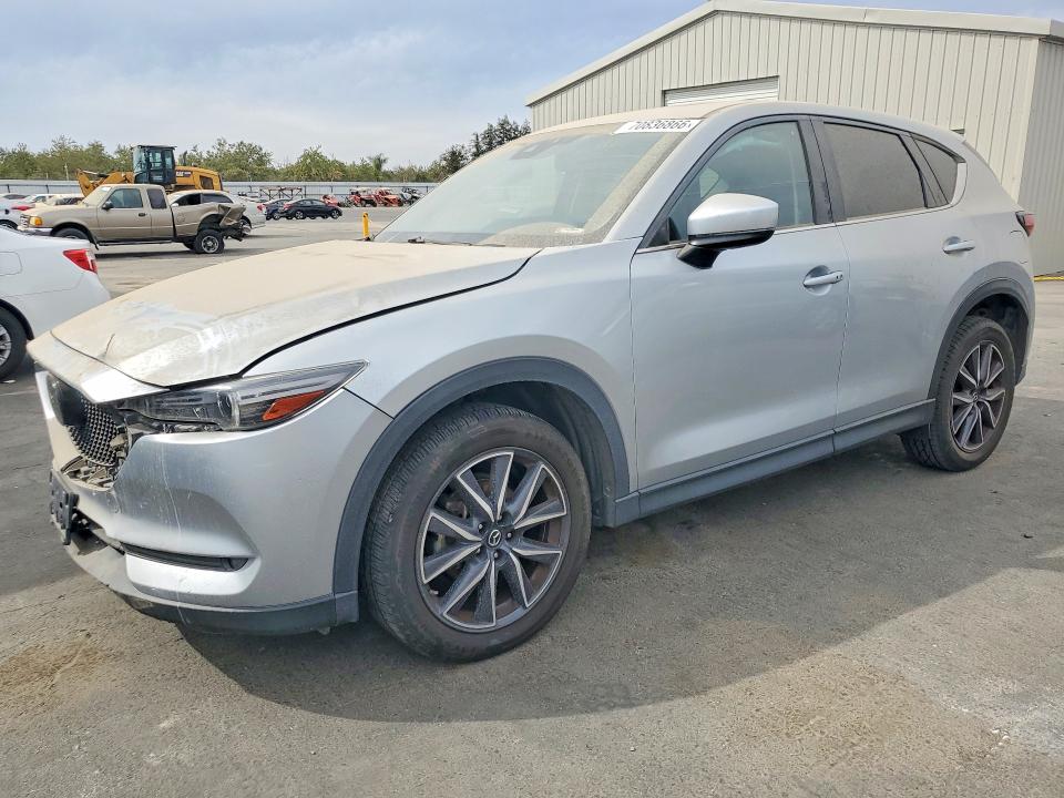 MAZDA CX-5 2018 с VIN JM3KFADM7J0349062 - Фото с аукциона
