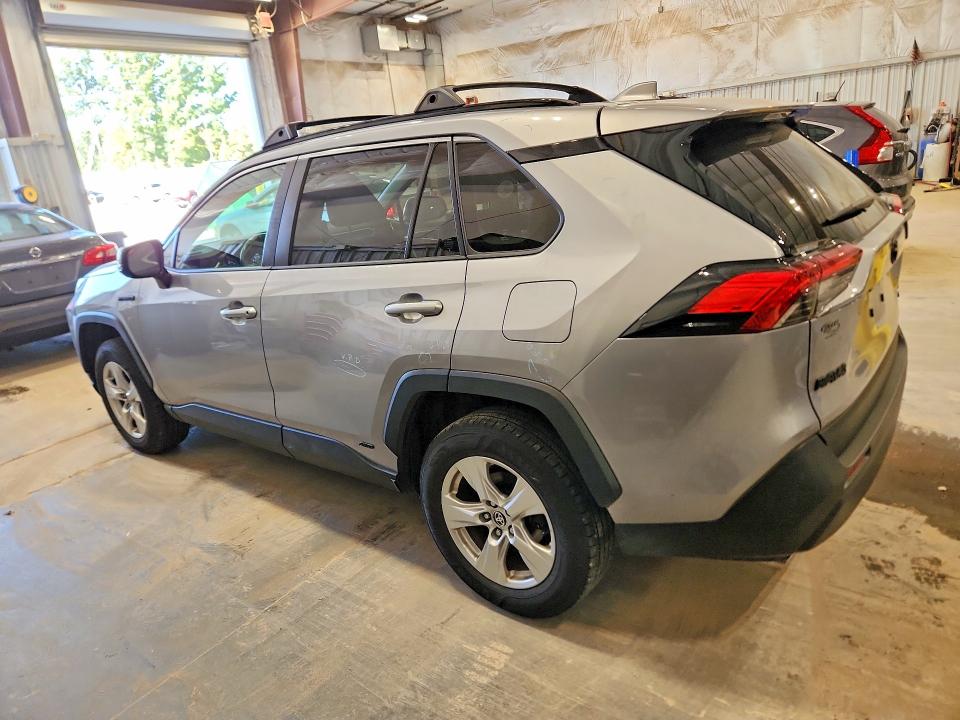 Photo 2 from auction – 2020 TOYOTA RAV4 HYBRID with VIN JTMR6RFVXLD005409