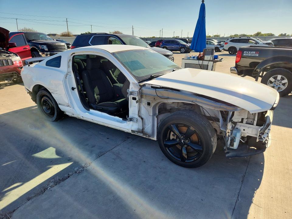 Снимка 4 от търг – 2013 FORD MUSTANG с VIN 1ZVBP8AM7D5268389