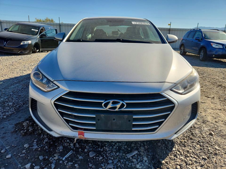 Снимка 5 от търг – 2017 HYUNDAI ELANTRA с VIN 5NPD74LFXHH204792