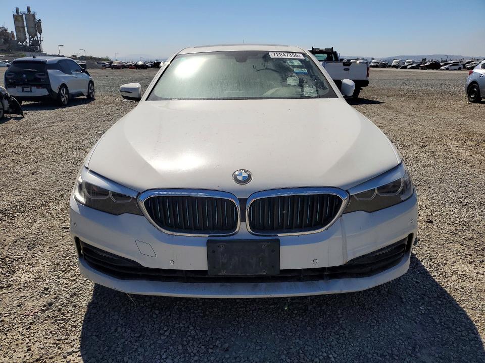 Foto 5 de la subasta – 2018 BMW 530E con VIN WBAJA9C58JB252403