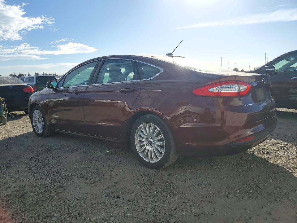 Foto 2 de la subasta – 2015 FORD FUSION con VIN 3FA6P0LU9FR199150