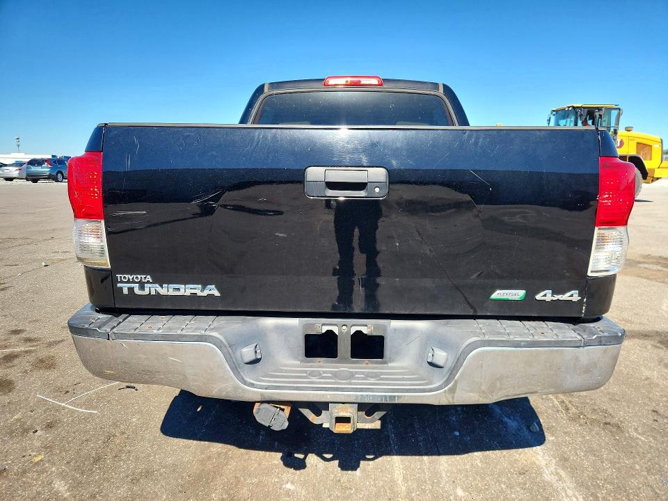 Снимка 6 от търг – 2011 TOYOTA TUNDRA с VIN 5TFDW5F13BX195535