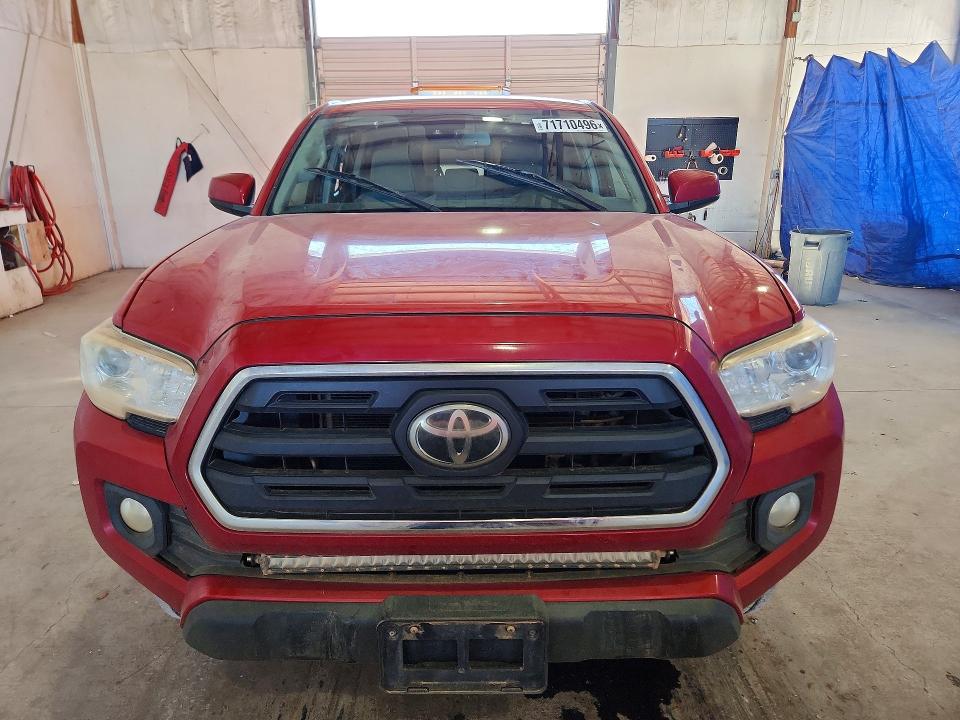 Снимка 5 от търг – 2019 TOYOTA TACOMA с VIN 5TFDZ5BN7KX044892