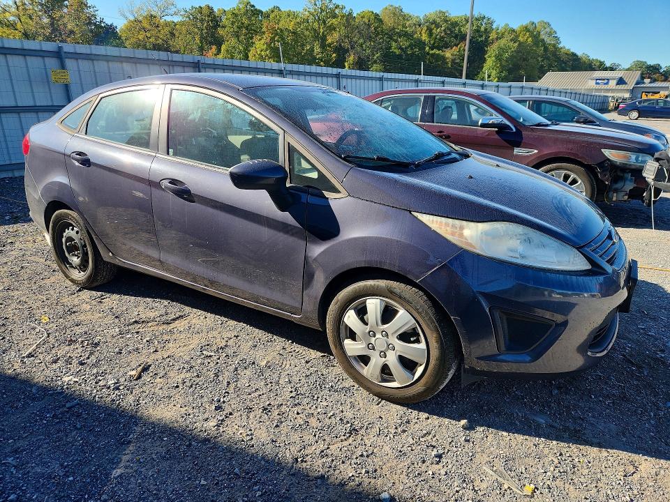 Photo 4 from auction – 2013 FORD FIESTA with VIN 3FADP4AJXDM214465