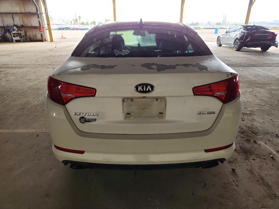 Foto 6 de la subasta – 2013 KIA OPTIMA con VIN 5XXGN4A77DG170671