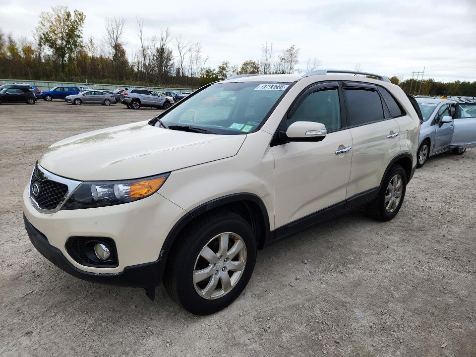 KIA SORENTO 2011 with VIN 5XYKT3A18BG032443 - Photo from auction