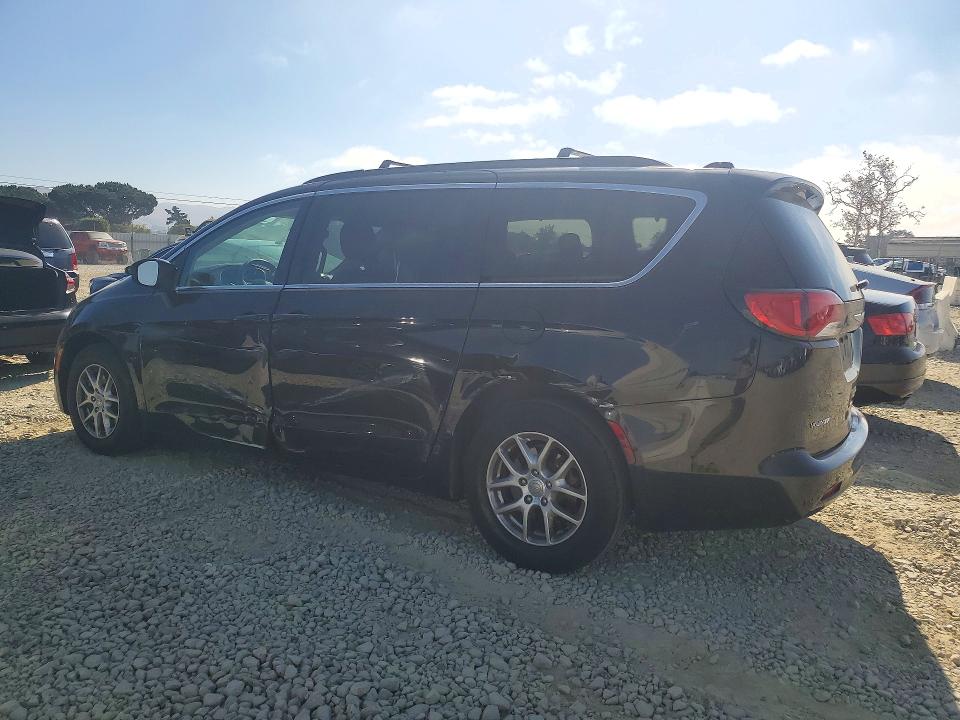 Photo 2 from auction – 2020 CHRYSLER VOYAGER with VIN 2C4RC1DG3LR264951