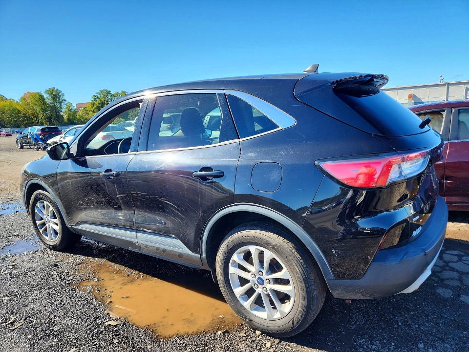 Снимка 2 от търг – 2020 FORD ESCAPE с VIN 1FMCU9G61LUC37394
