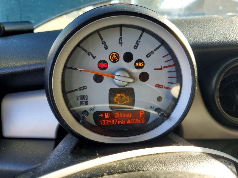 Снимка 9 от търг – 2009 MINI COOPER с VIN WMWMF335X9TW70558