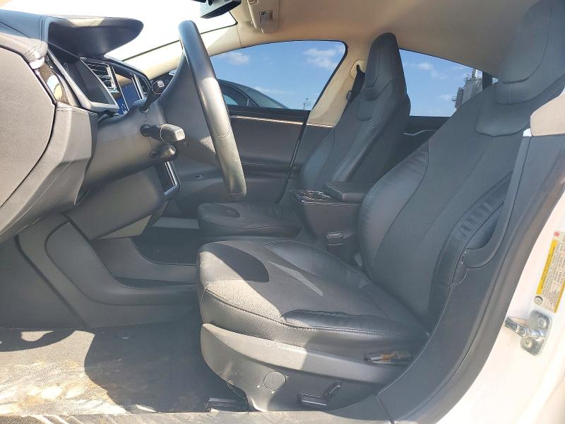 Photo 7 from auction – 2013 TESLA MODEL S with VIN 5YJSA1CG7DFP09374
