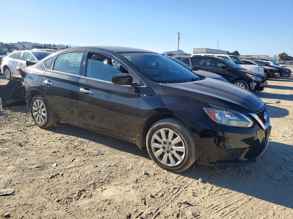 Снимка 4 от търг – 2019 NISSAN SENTRA с VIN 3N1AB7AP9KY204231