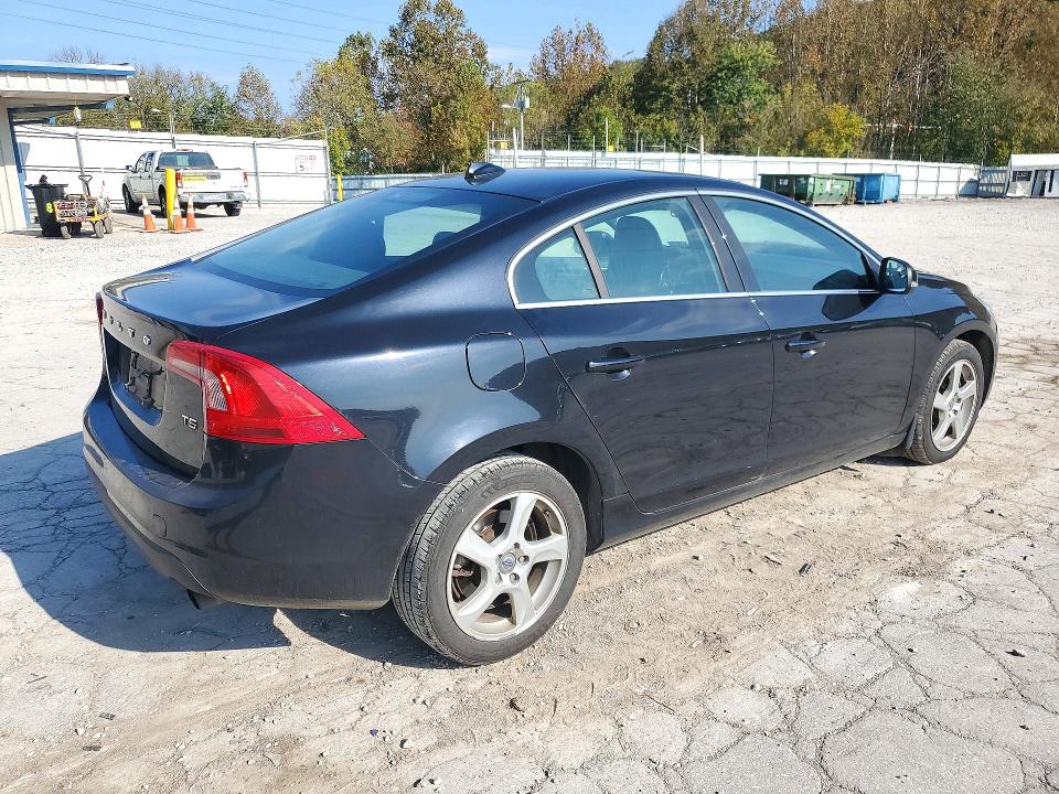 Снимка 3 от търг – 2012 VOLVO S60 с VIN YV1622FS7C2122544