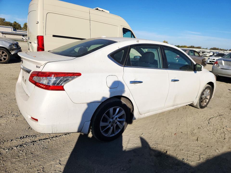 Снимка 3 от търг – 2015 NISSAN SENTRA с VIN 3N1AB7AP5FY247793