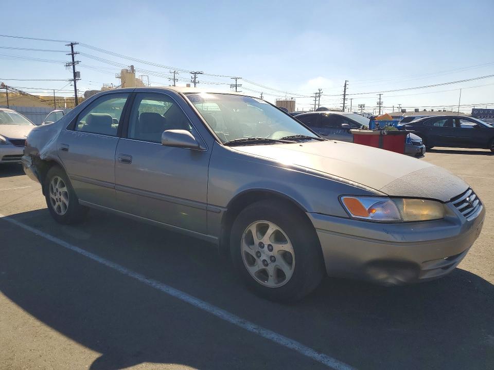 Снимка 4 от търг – 1999 TOYOTA CAMRY с VIN JT2BF22K0X0163185