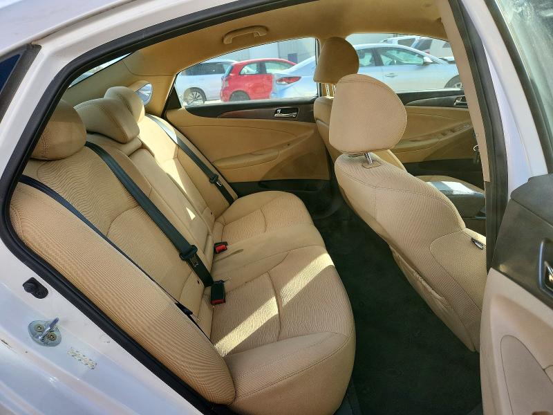 Снимка 10 от търг – 2015 HYUNDAI SONATA HYBRID с VIN KMHEC4A49FA119413