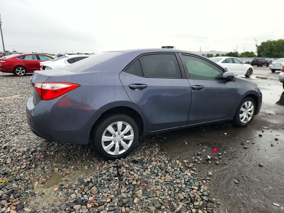 Photo 3 from auction – 2015 TOYOTA COROLLA with VIN 5YFBURHE1FP326843
