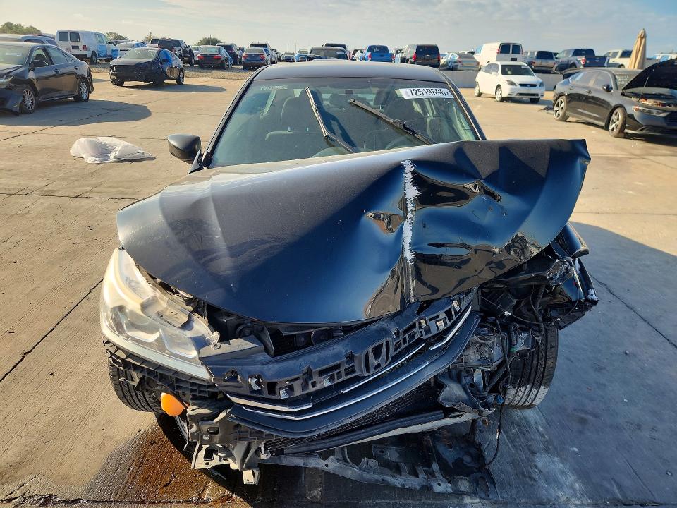 Снимка 5 от търг – 2016 HONDA ACCORD с VIN 1HGCR2F39GA227385