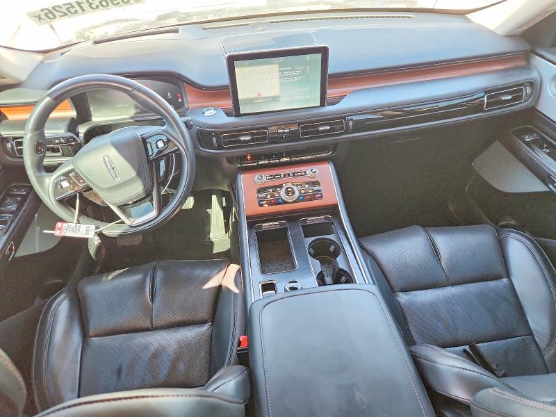 Photo 8 from auction – 2022 LINCOLN AVIATOR with VIN 5LM5J7XCXNGL08229