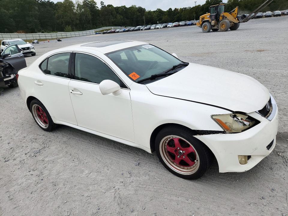 Снимка 4 от търг – 2006 LEXUS IS с VIN JTHCK262462005032
