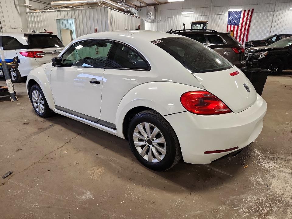 Photo 2 from auction – 2014 VOLKSWAGEN BEETLE with VIN 3VWF17AT0EM651431