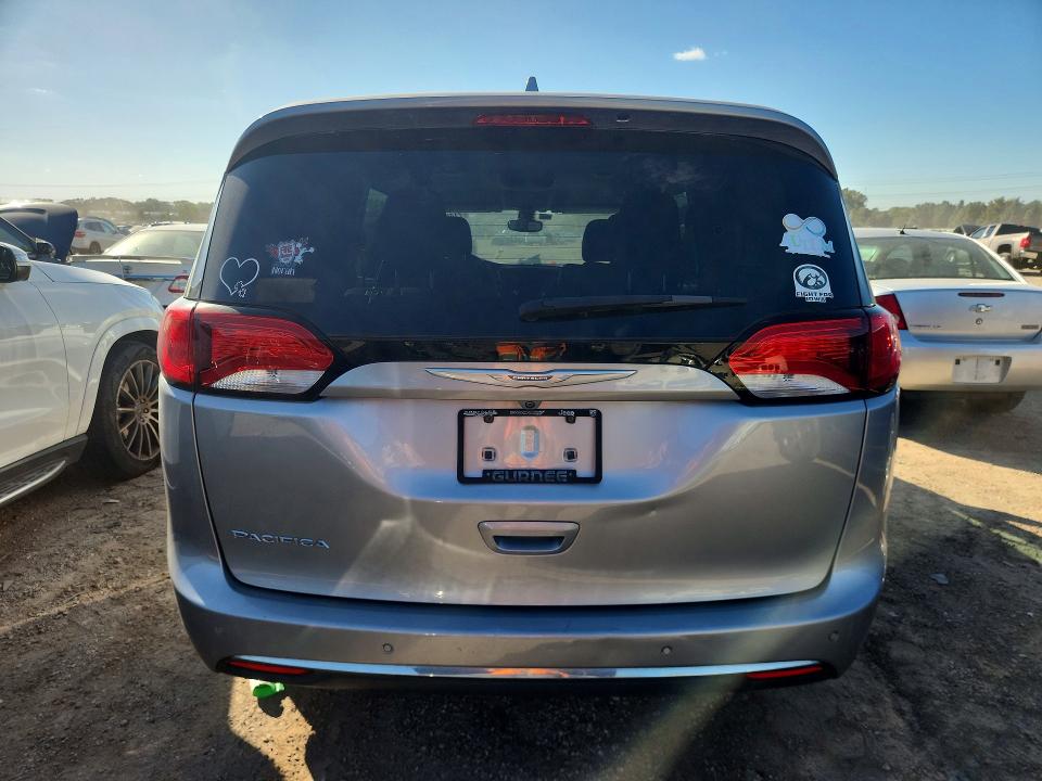 Фото 6 с аукциона – 2017 CHRYSLER PACIFICA с VIN 2C4RC1BG1HR779991