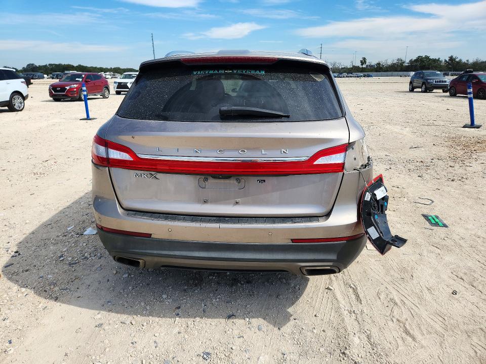 Снимка 6 от търг – 2018 LINCOLN MKX с VIN 2LMPJ6JR1JBL37403
