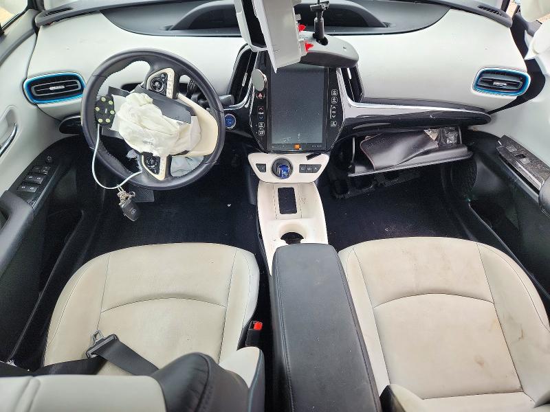 Photo 8 from auction – 2017 TOYOTA PRIUS PRIME with VIN JTDKARFP9H3031174